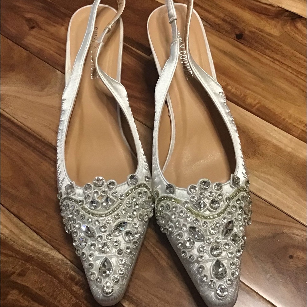 NIB - white satin fabric rhinestone slingback pumps - Picture 3 of 5
